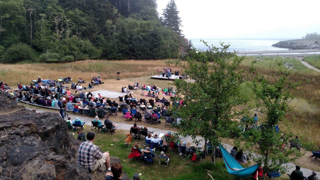 Live Music in Pacific County Waikiki Beach Concert